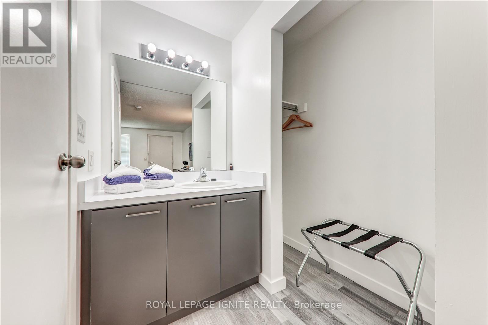 212 - 70 Port Darlington Road, Clarington, ON - Indoor Photo Showing Bathroom