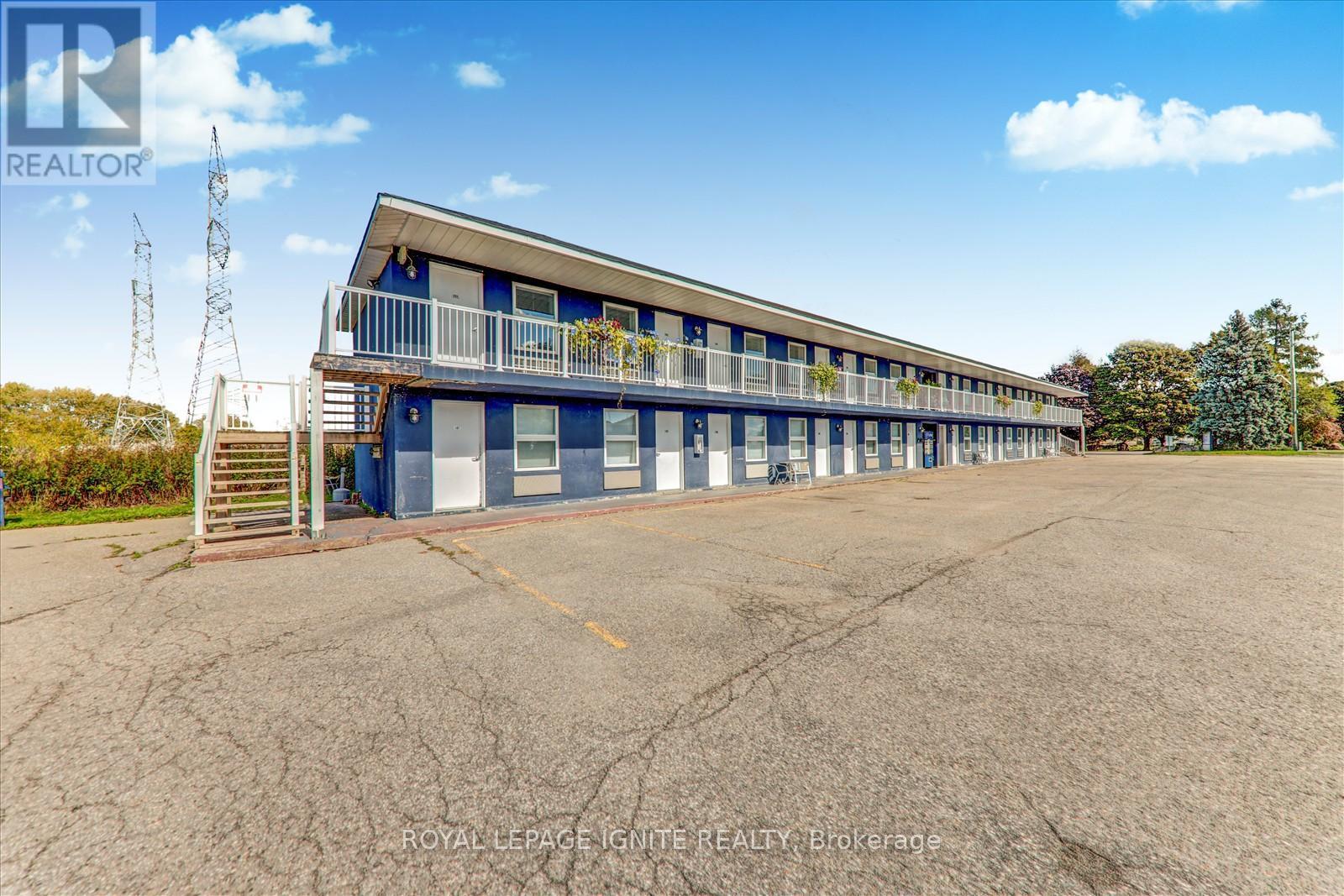 212 - 70 Port Darlington Road, Clarington, ON - Outdoor