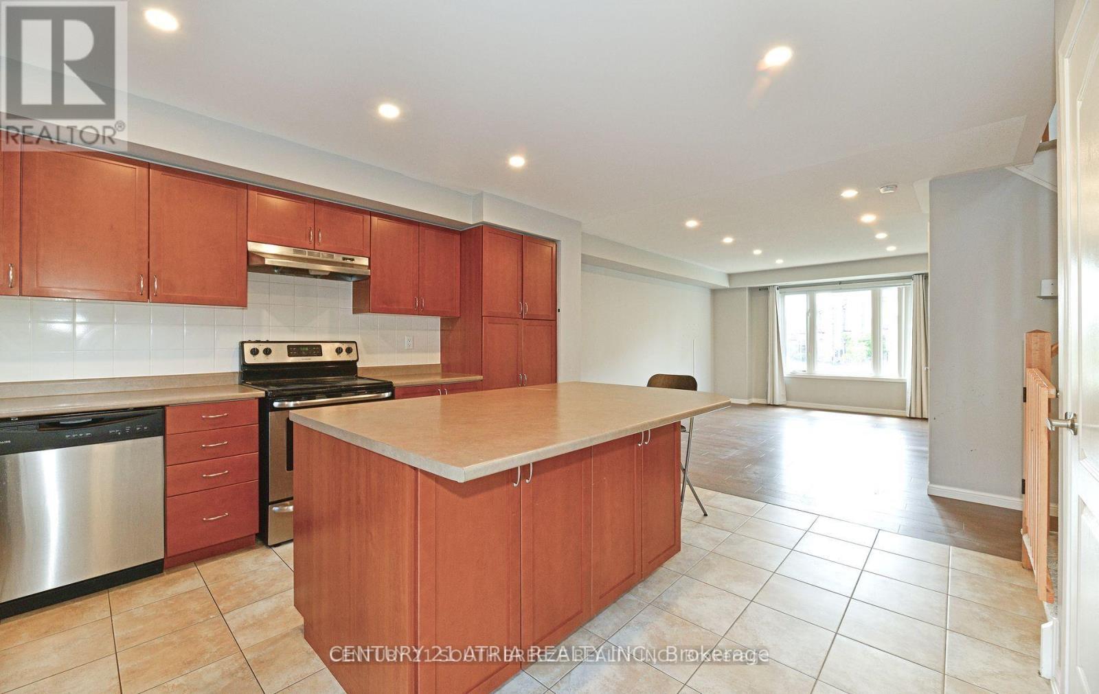 17 - 3135 Boxford Crescent, Mississauga, ON - Indoor Photo Showing Kitchen