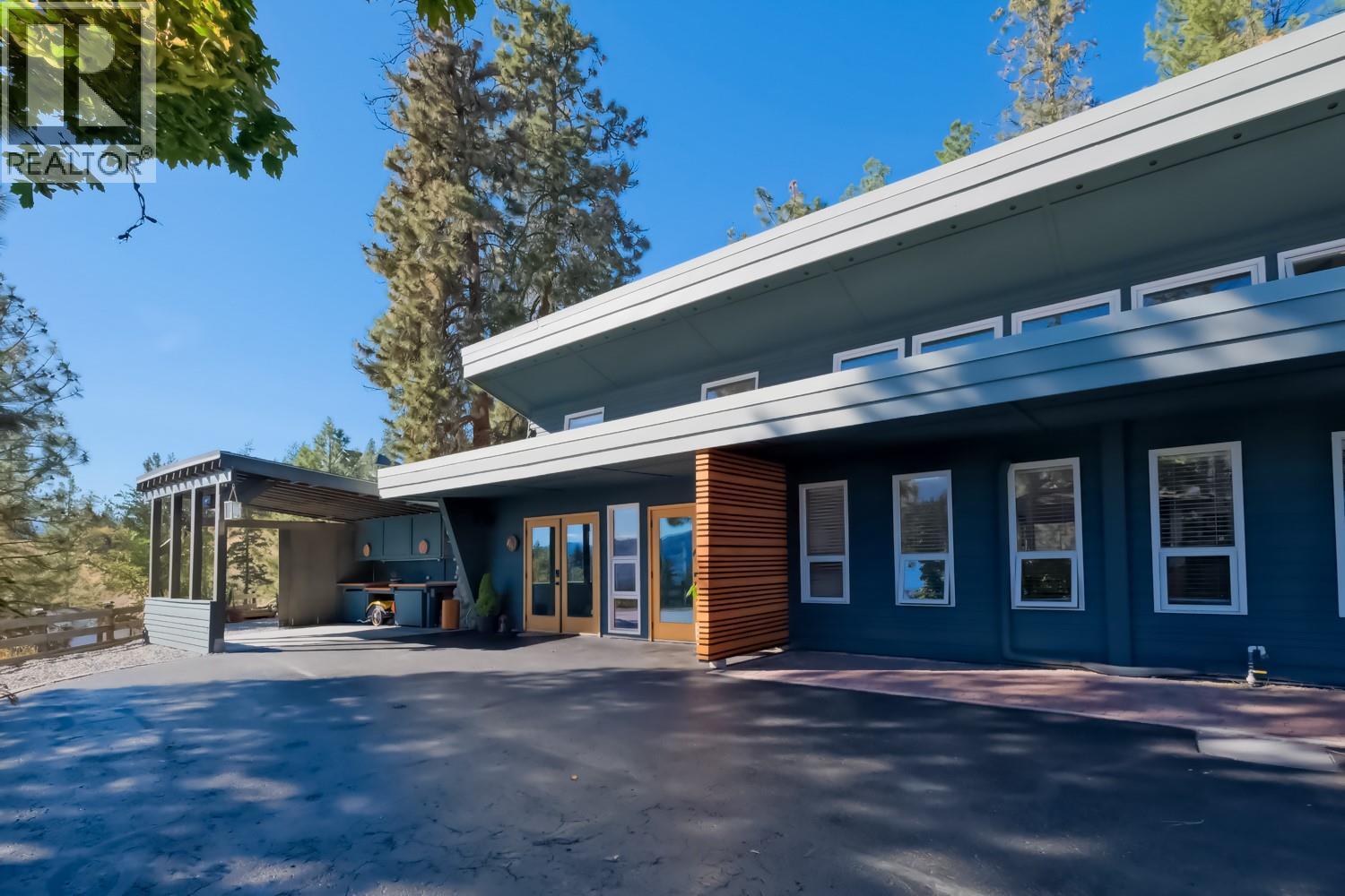 5290 Trepanier Bench Road, Peachland, BC - Outdoor