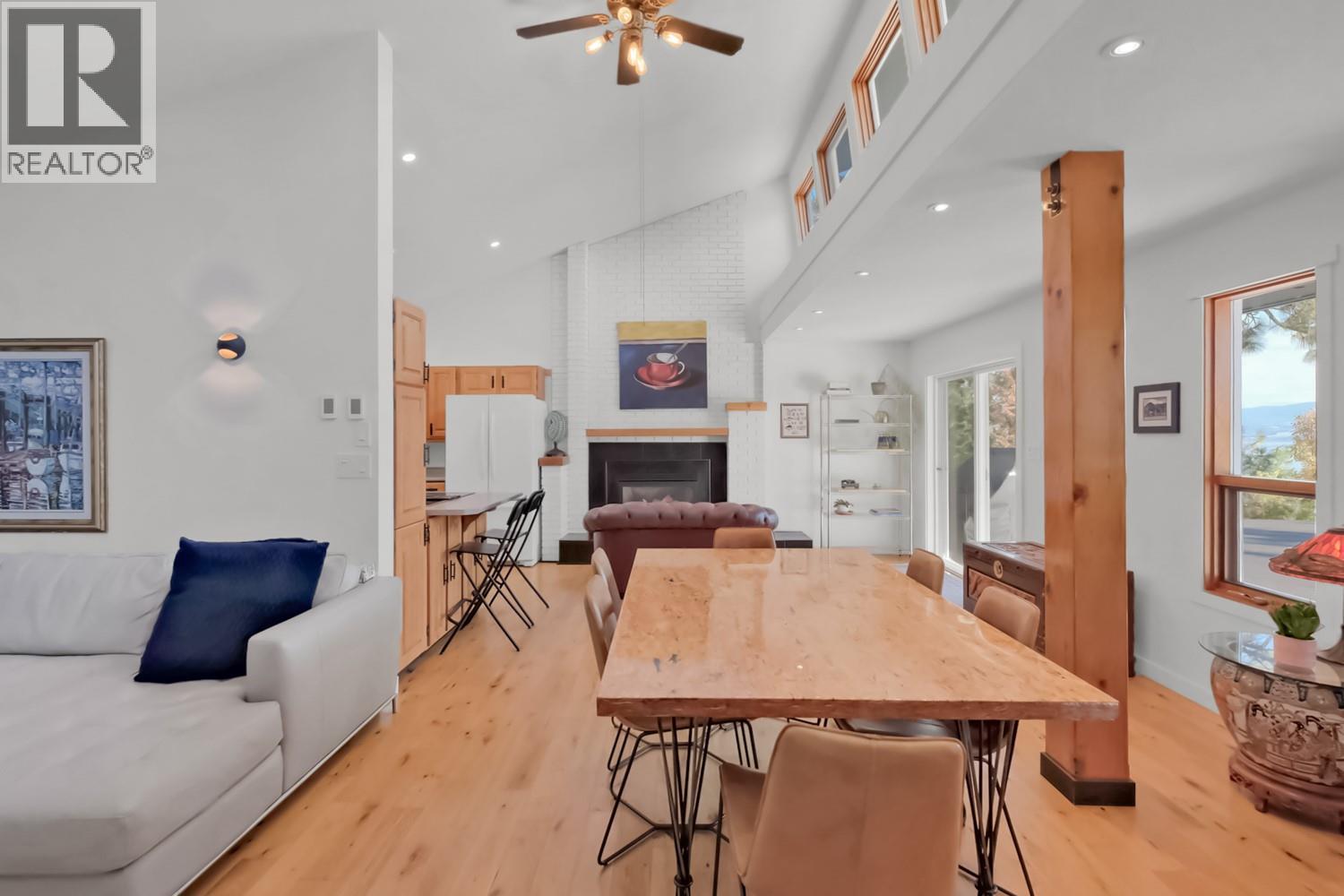 5290 Trepanier Bench Road, Peachland, BC - Indoor