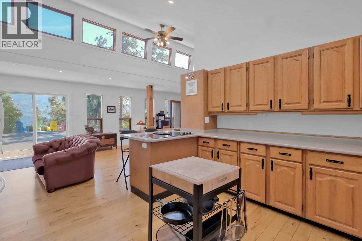 5290 Trepanier Bench Road, Peachland, BC - Indoor