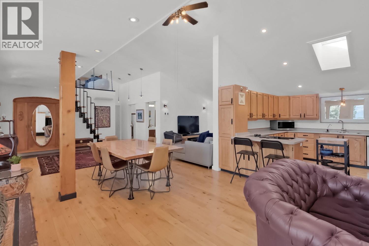 5290 Trepanier Bench Road, Peachland, BC - Indoor