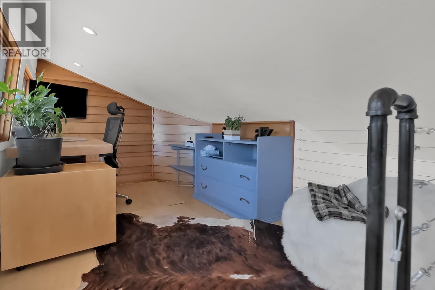 5290 Trepanier Bench Road, Peachland, BC - Indoor