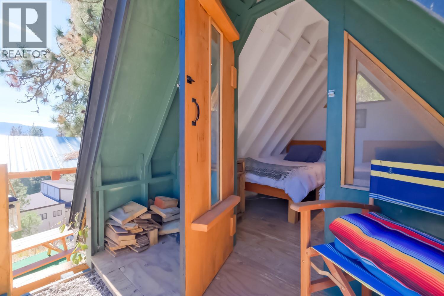 5290 Trepanier Bench Road, Peachland, BC -