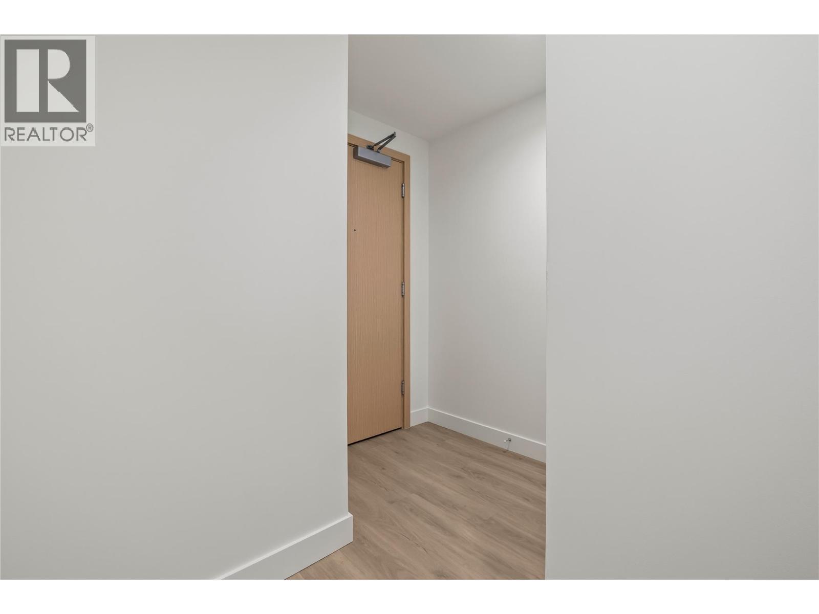 238 Leon Avenue Unit# 1704, Kelowna, BC - Indoor Photo Showing Other Room