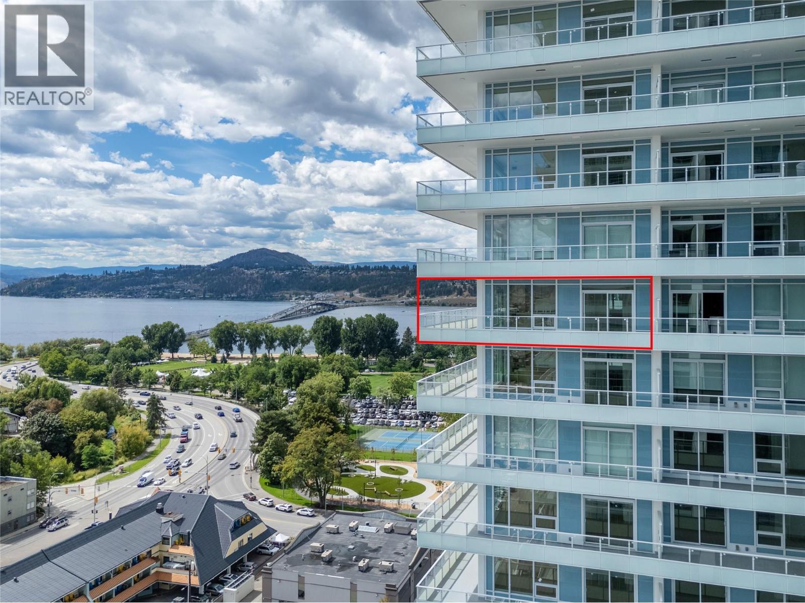 238 Leon Avenue Unit# 1704, Kelowna, BC - Outdoor With Body Of Water With Balcony