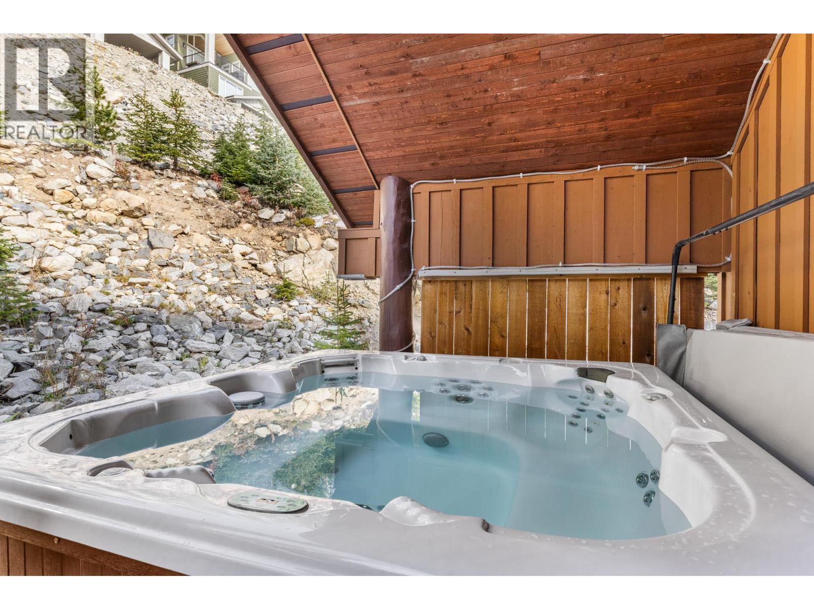 Private hottub - 50 Forest Lane Unit# A Lot# 22, Big White, BC -
