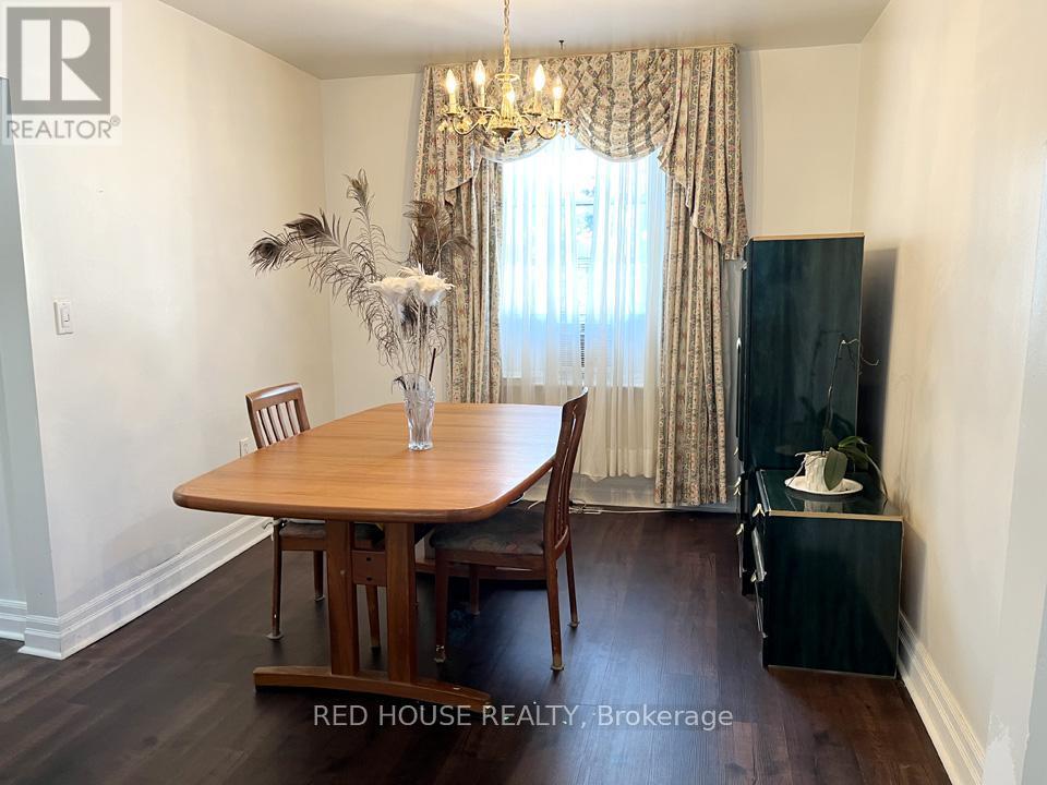 40 North Woodrow Boulevard, Toronto, ON - Indoor Photo Showing Dining Room