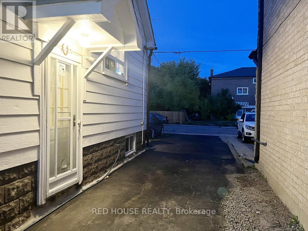 40 North Woodrow Boulevard, Toronto, ON - Photo Showing Other Room