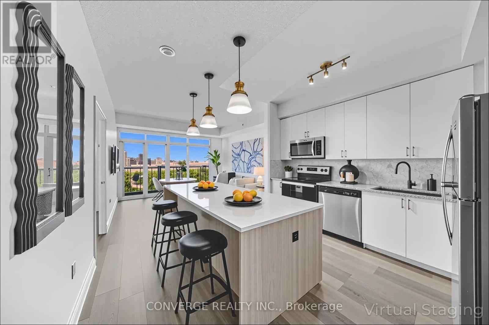 1310 - 3220 Sheppard Avenue E, Toronto, ON - Indoor Photo Showing Kitchen With Upgraded Kitchen