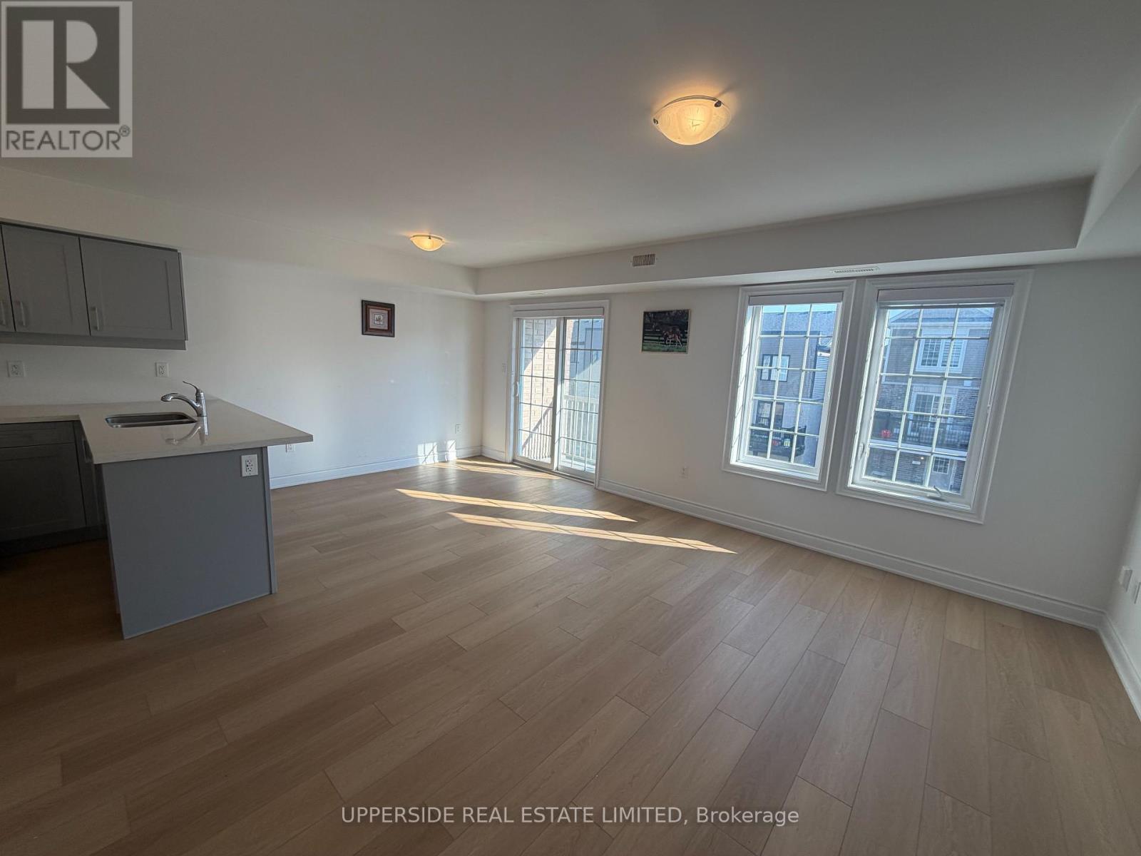 3 - 51 Hay Lane N, Barrie, ON - Indoor Photo Showing Kitchen