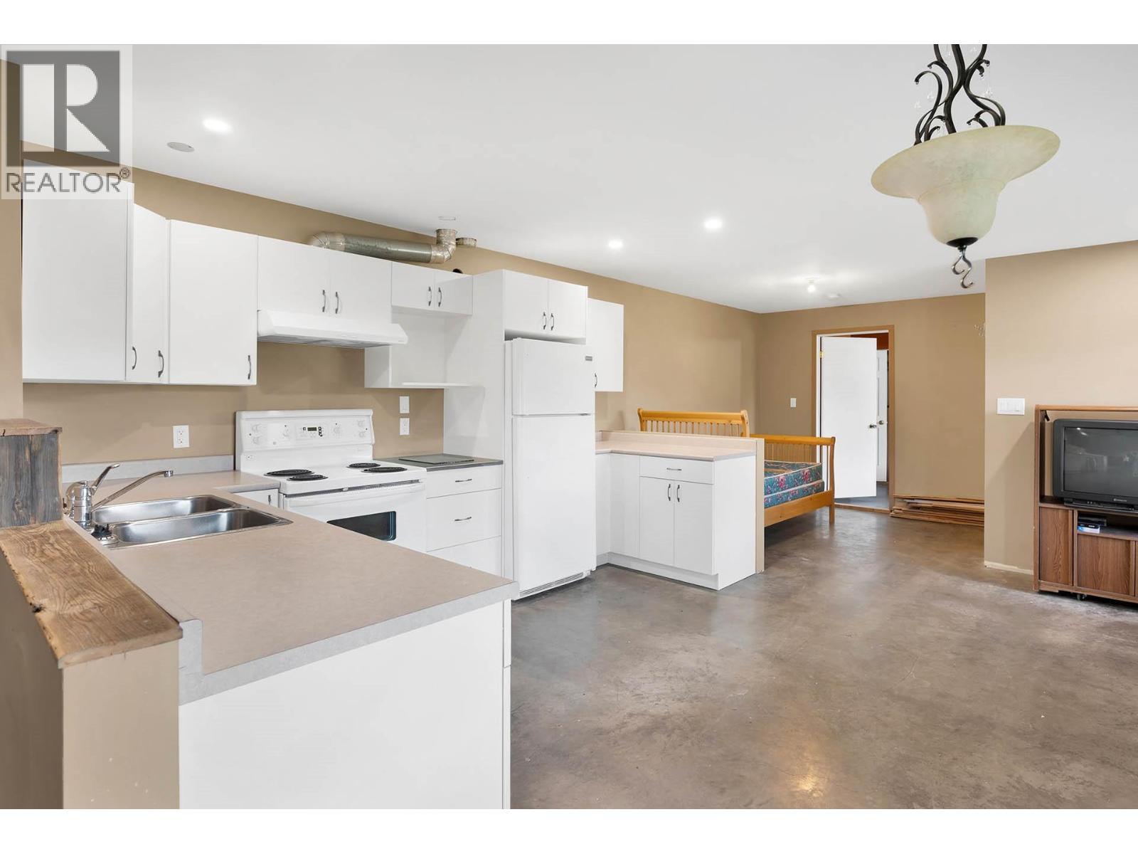 1585 Lance Road, Kamloops, BC