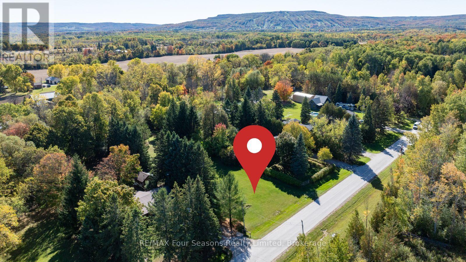 5 Caddo Drive, Clearview, ON