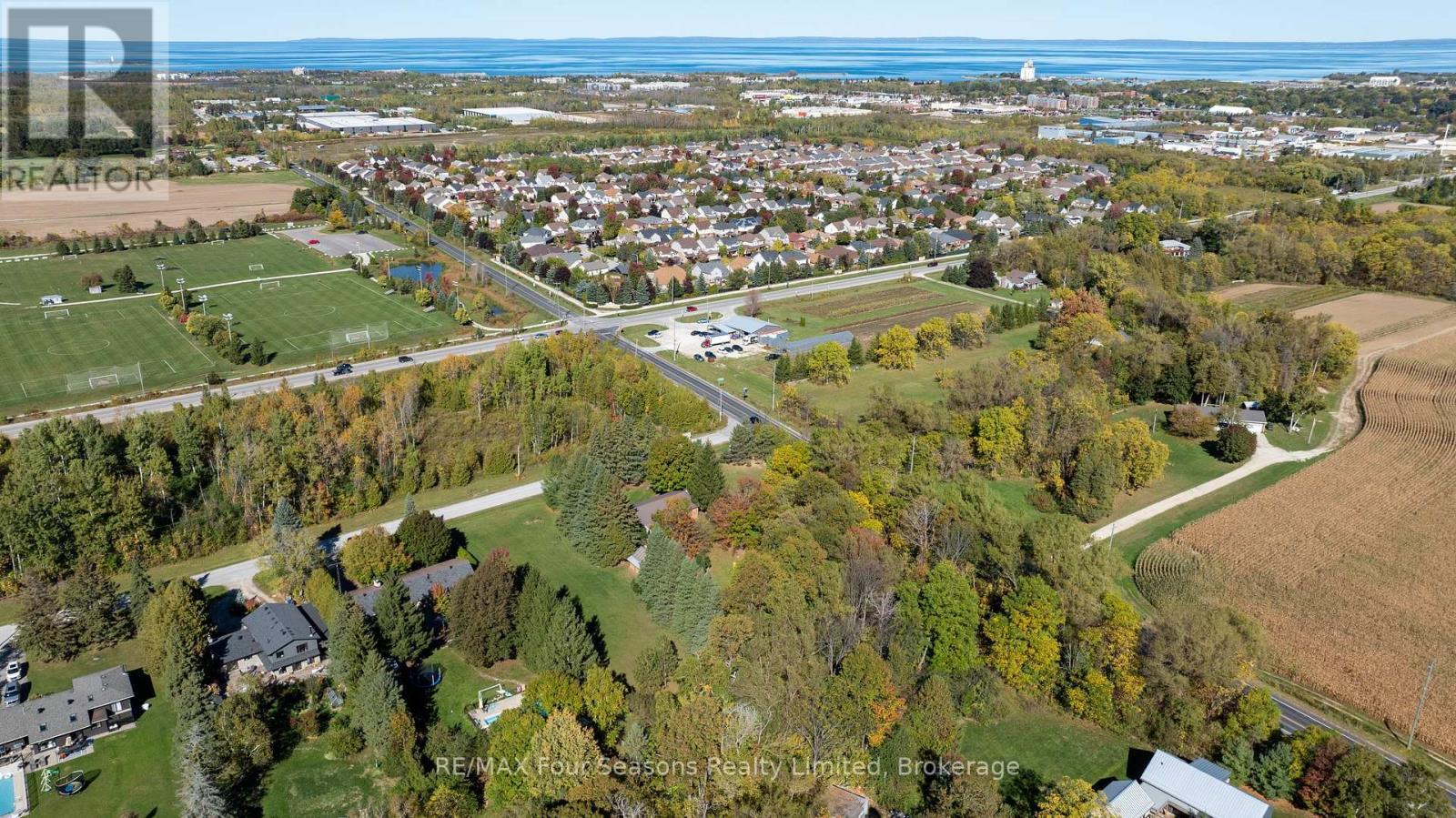 5 Caddo Drive, Clearview, ON