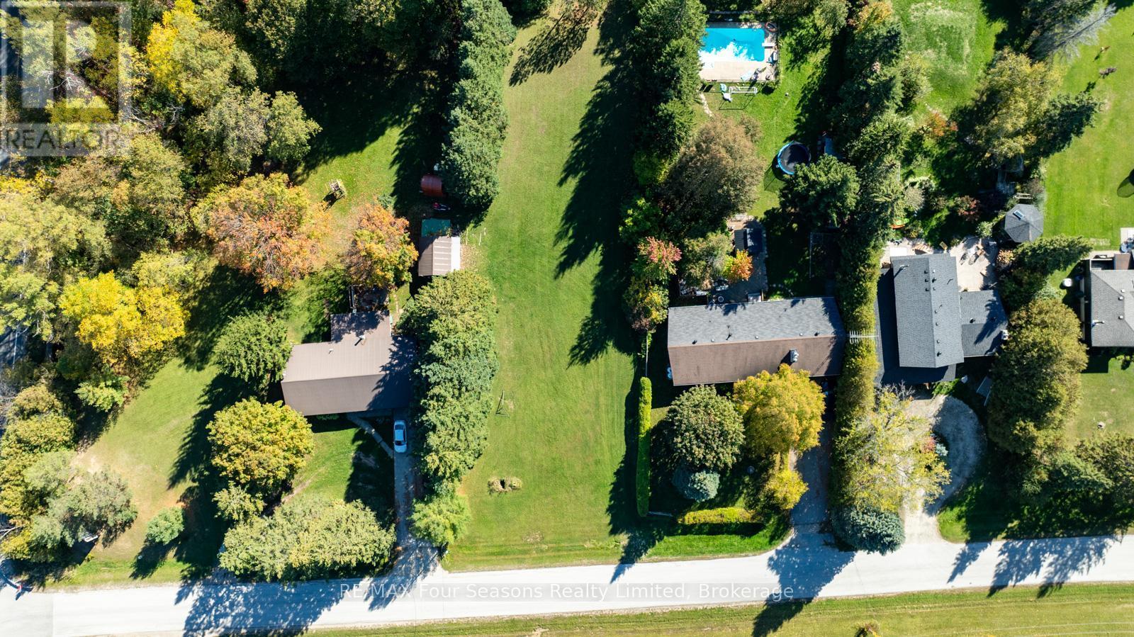 5 Caddo Drive, Clearview, ON