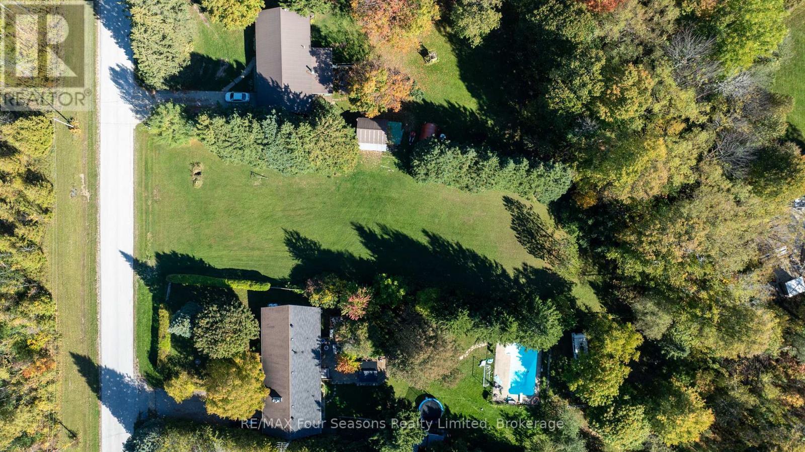 5 Caddo Drive, Clearview, ON