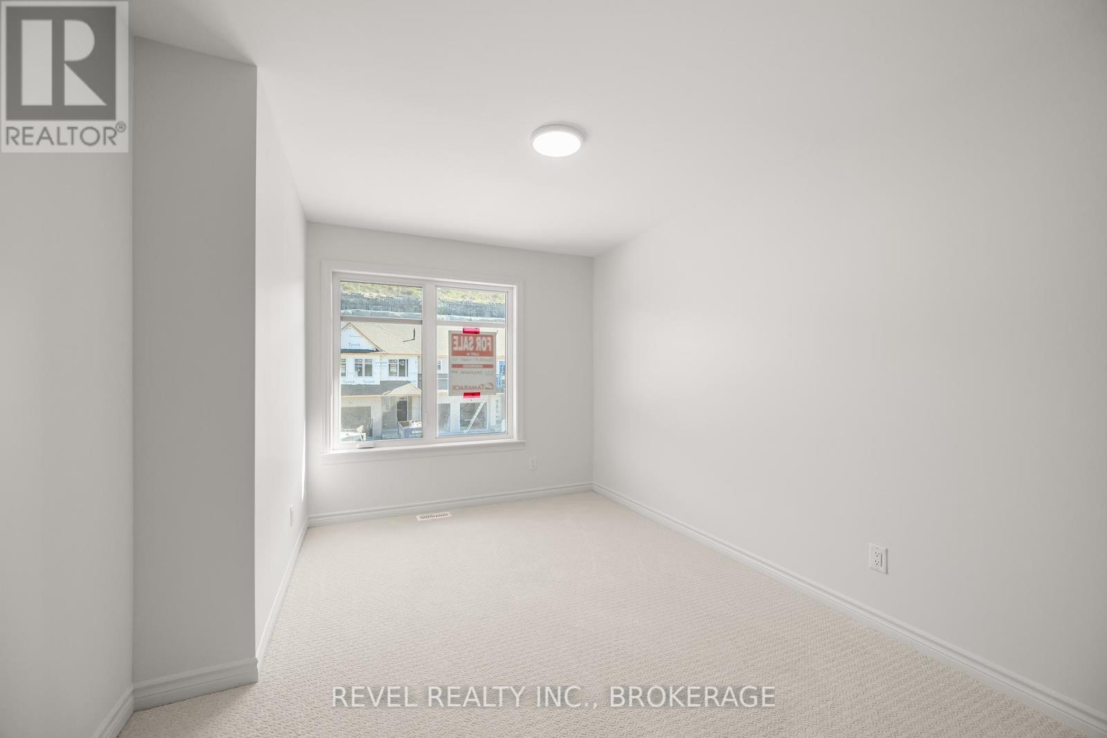 332 Dockside Drive, Kingston (Kingston East (Incl Barret Crt)), ON - Indoor Photo Showing Other Room