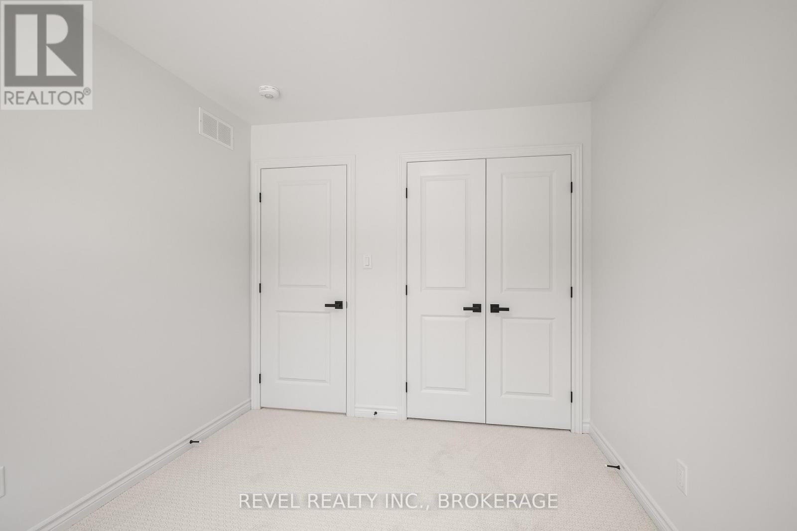 332 Dockside Drive, Kingston (Kingston East (Incl Barret Crt)), ON - Indoor Photo Showing Other Room