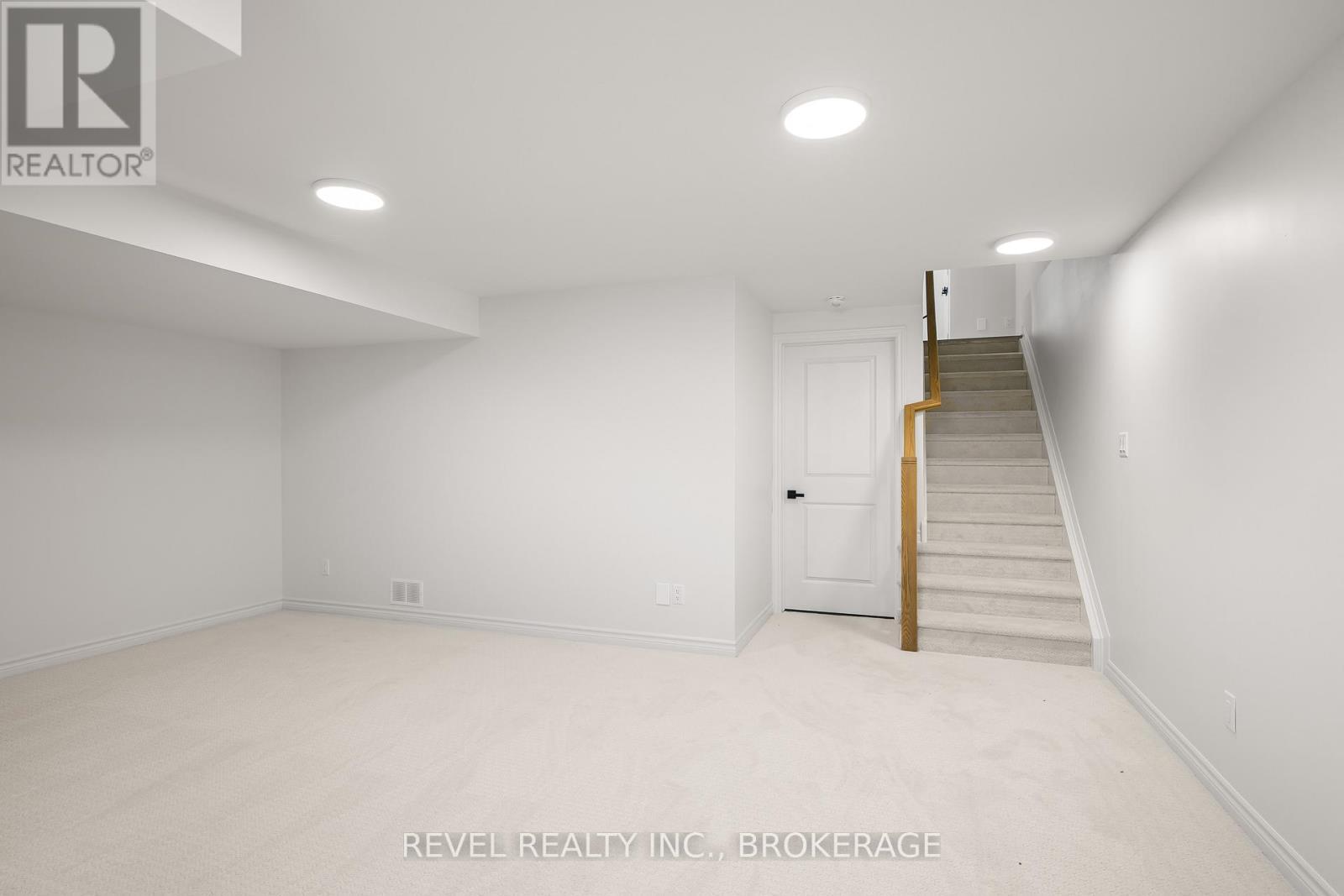 332 Dockside Drive, Kingston (Kingston East (Incl Barret Crt)), ON - Indoor Photo Showing Other Room