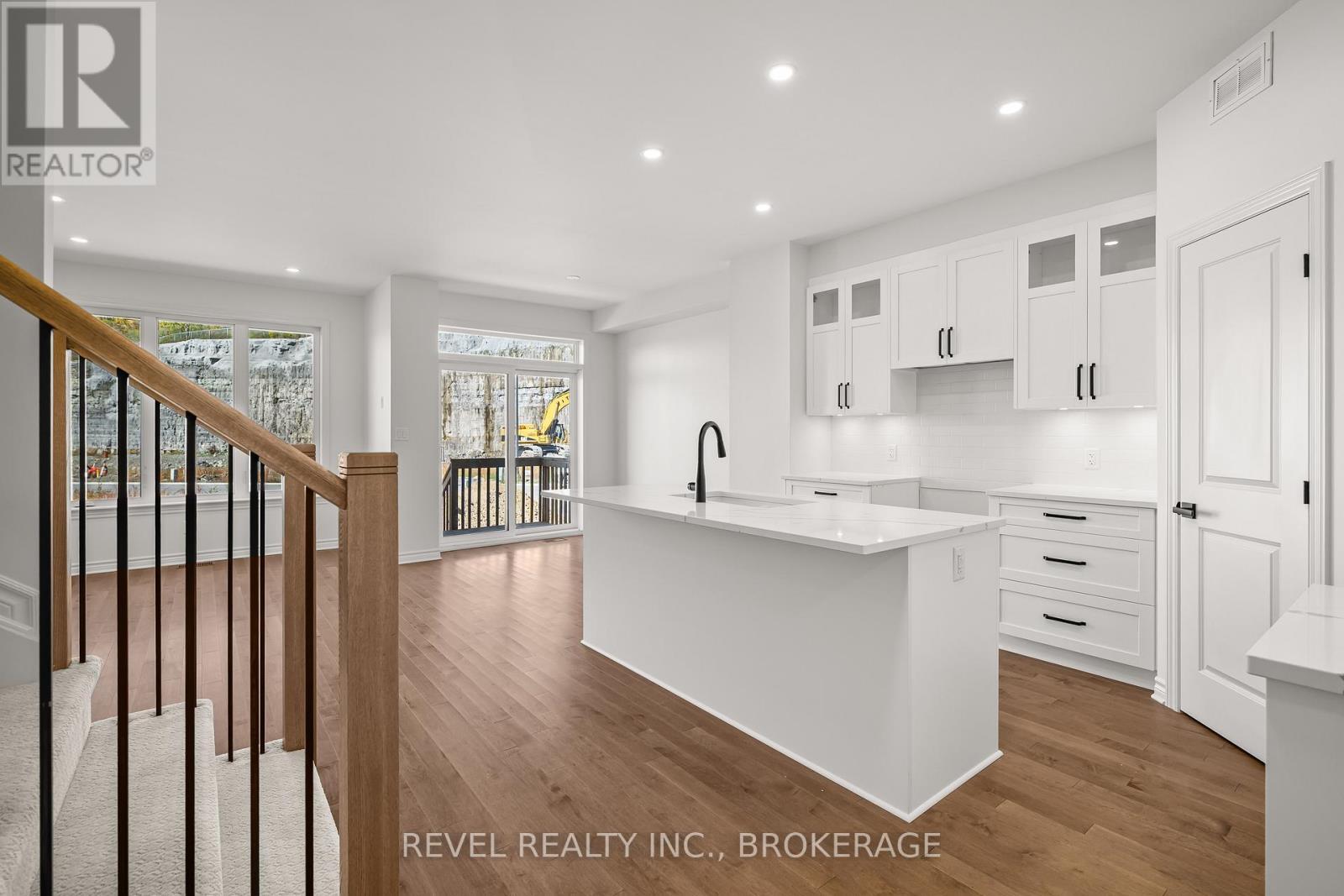 332 Dockside Drive, Kingston (Kingston East (Incl Barret Crt)), ON - Indoor