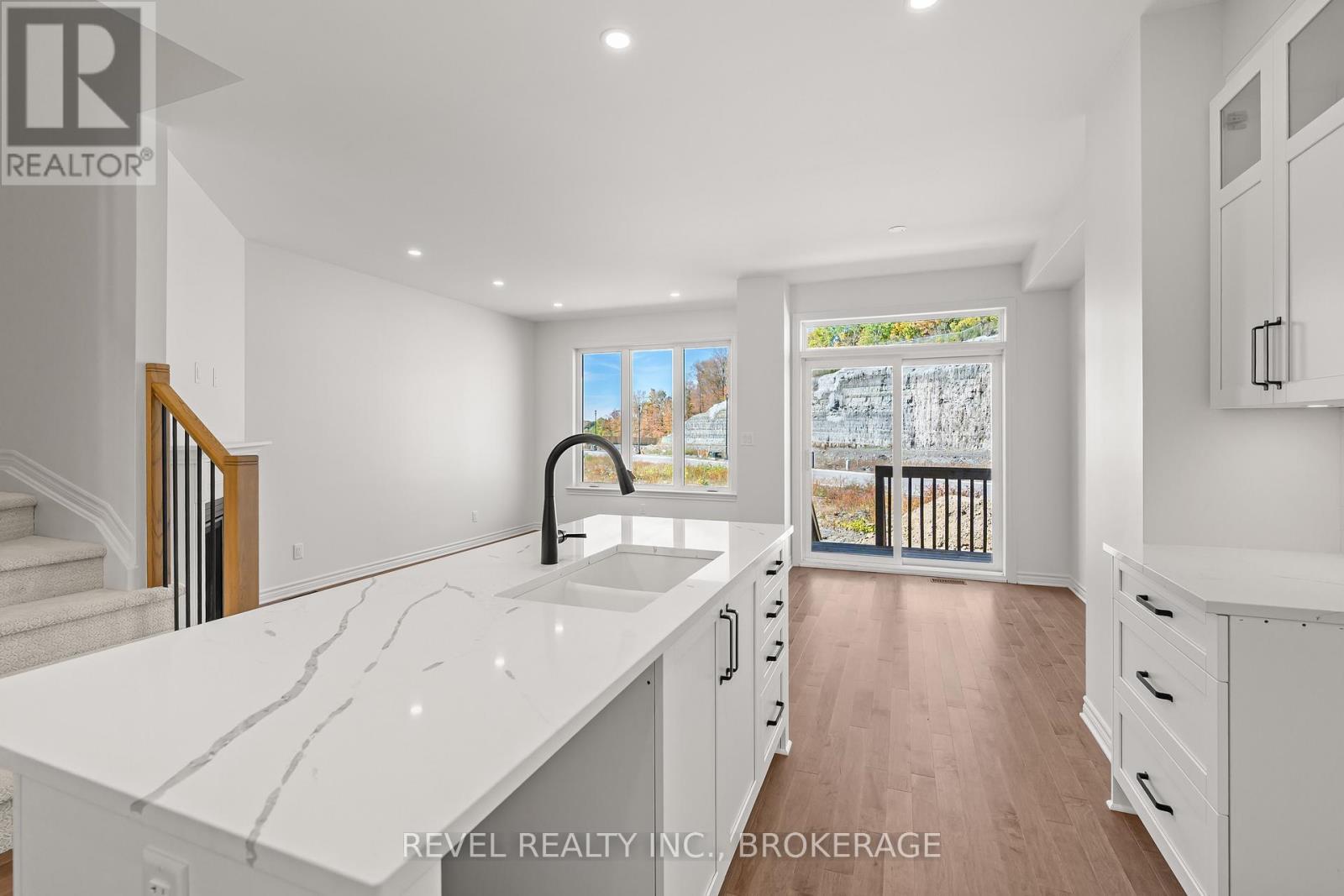 332 Dockside Drive, Kingston (Kingston East (Incl Barret Crt)), ON - Indoor Photo Showing Kitchen With Double Sink
