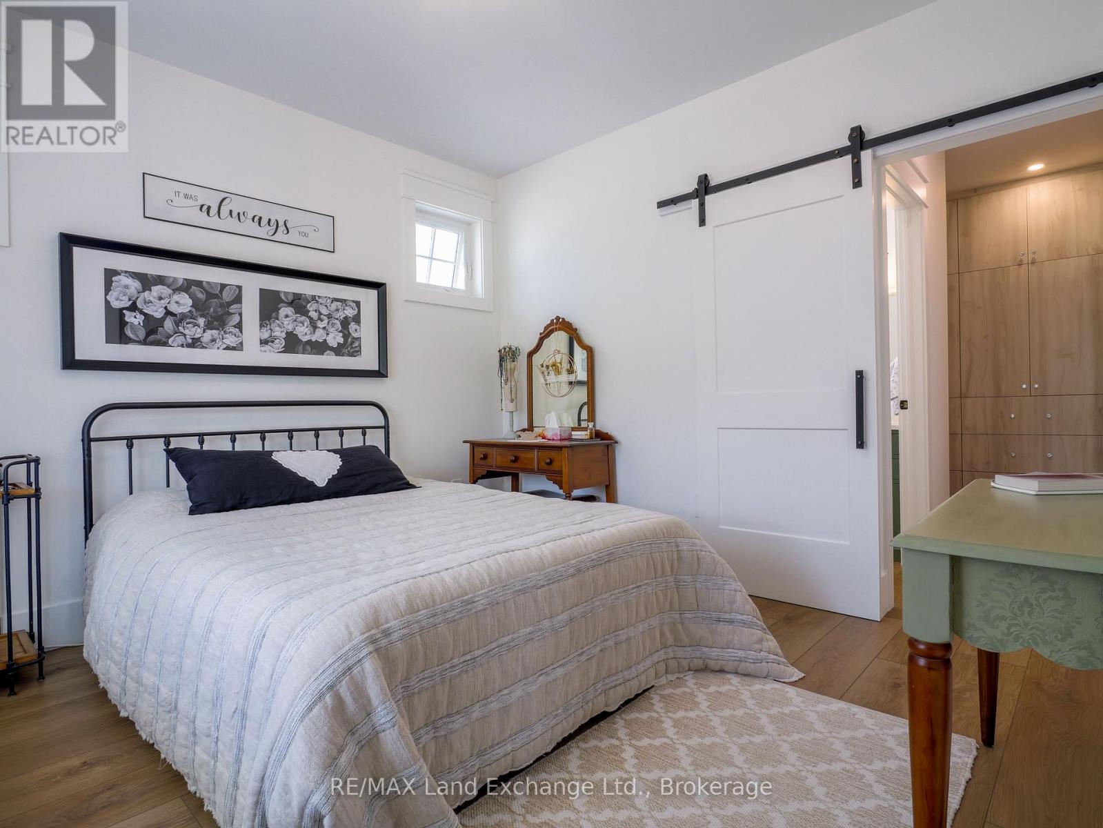 15 Lakeforest Drive, Saugeen Shores, ON - Indoor Photo Showing Bedroom