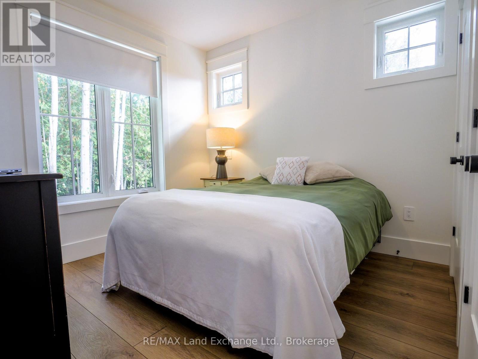 Apartment Bedroom - 15 Lakeforest Drive, Saugeen Shores, ON - Indoor Photo Showing Bedroom