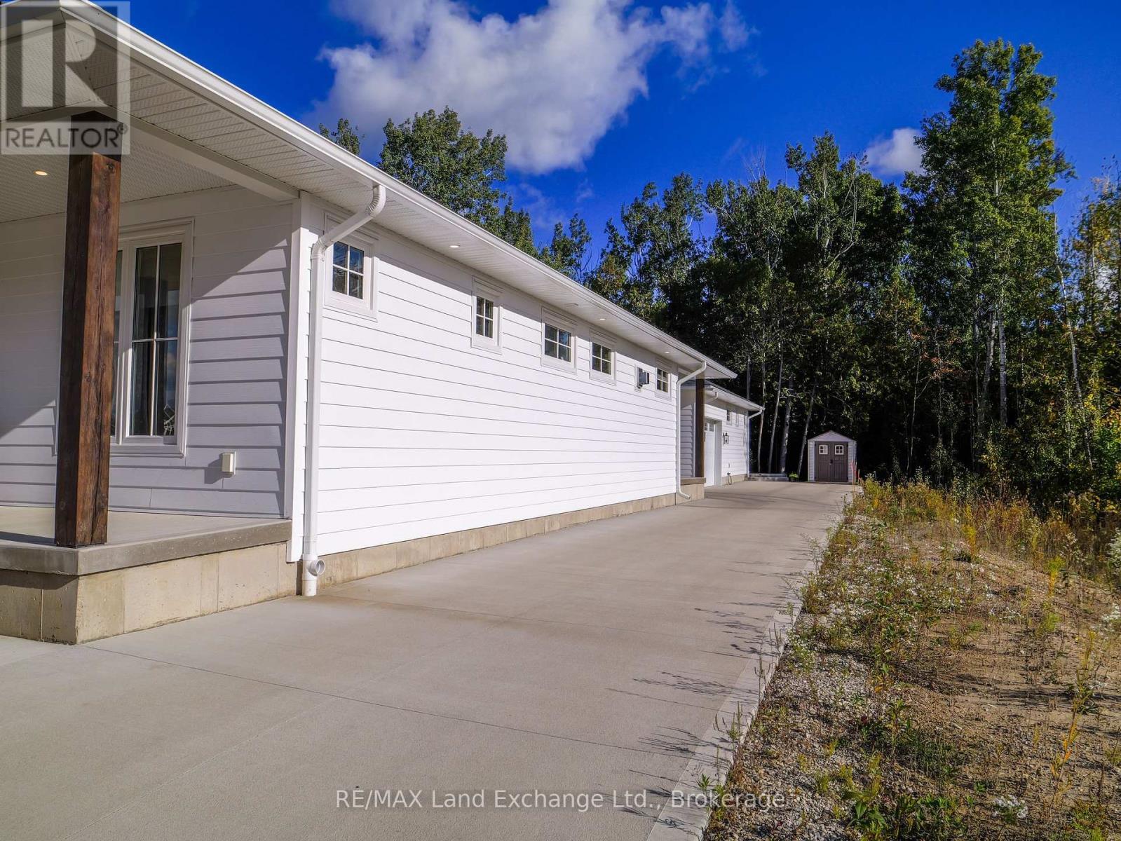 Plenty of Parking - 15 Lakeforest Drive, Saugeen Shores, ON - Outdoor
