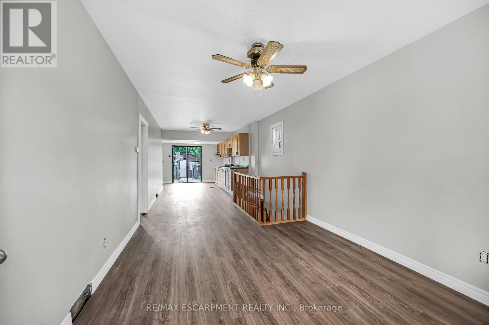 1256 Cannon Street E, Hamilton, ON - Indoor Photo Showing Other Room