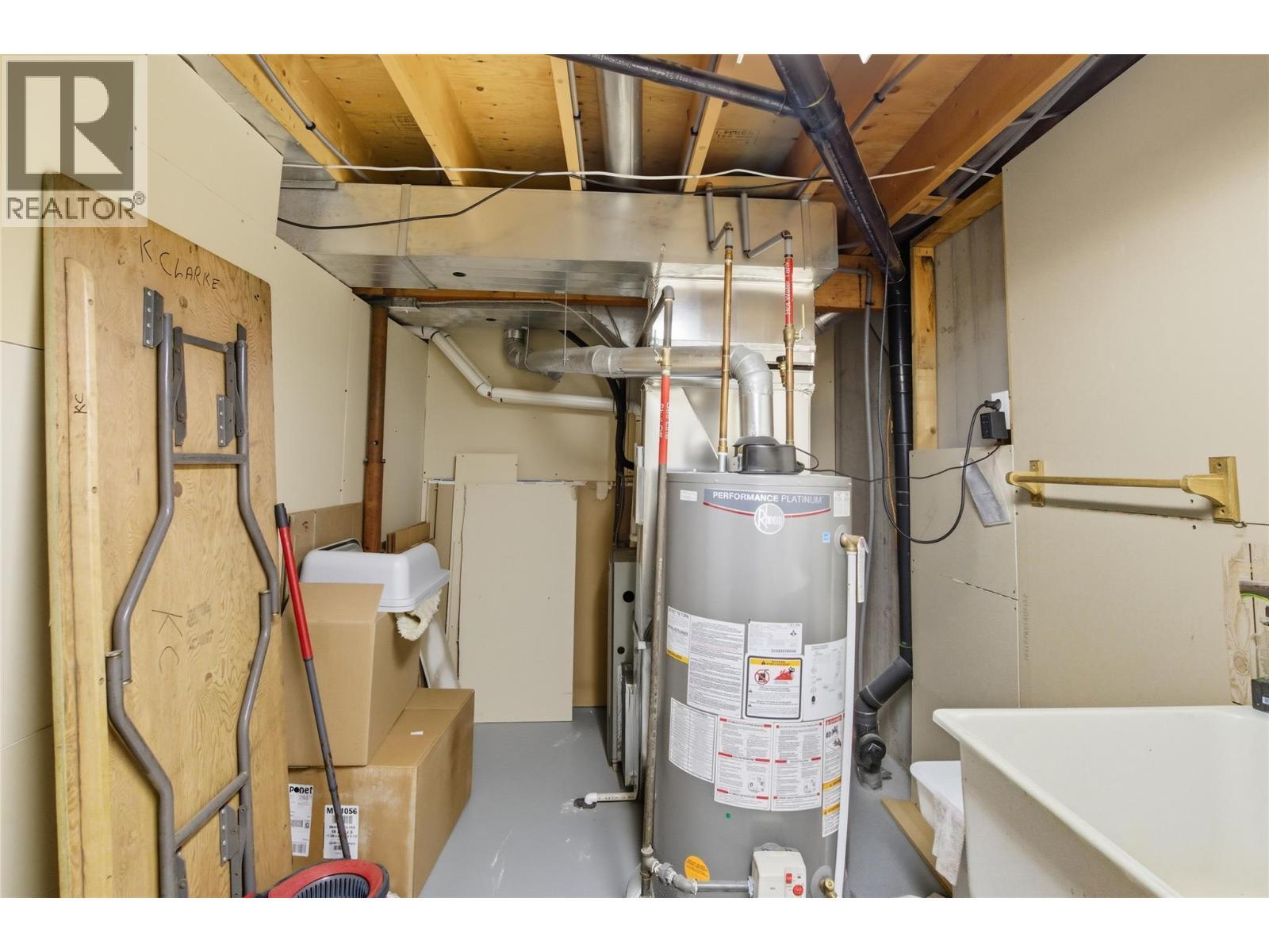 1195 14Th Street Unit# 18, Kamloops, BC - Indoor Photo Showing Basement