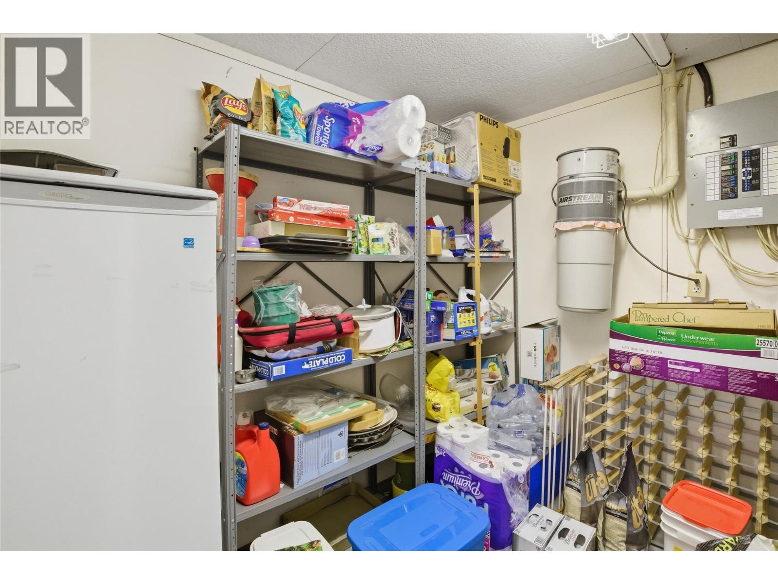 1195 14Th Street Unit# 18, Kamloops, BC - Indoor With Storage