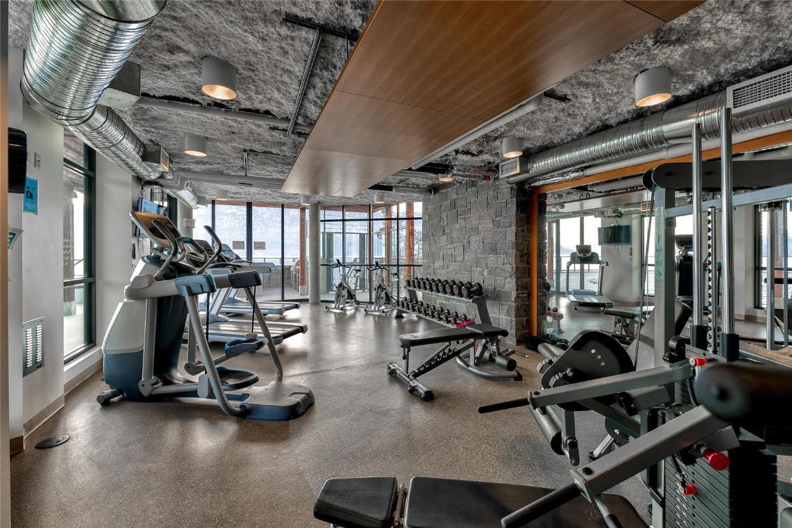9862 Beacon Hill Drive, Lake Country, BC - Indoor Photo Showing Gym Room
