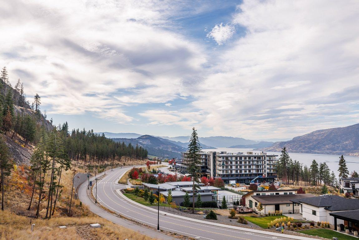 9862 Beacon Hill Drive, Lake Country, BC - Outdoor With Body Of Water With View