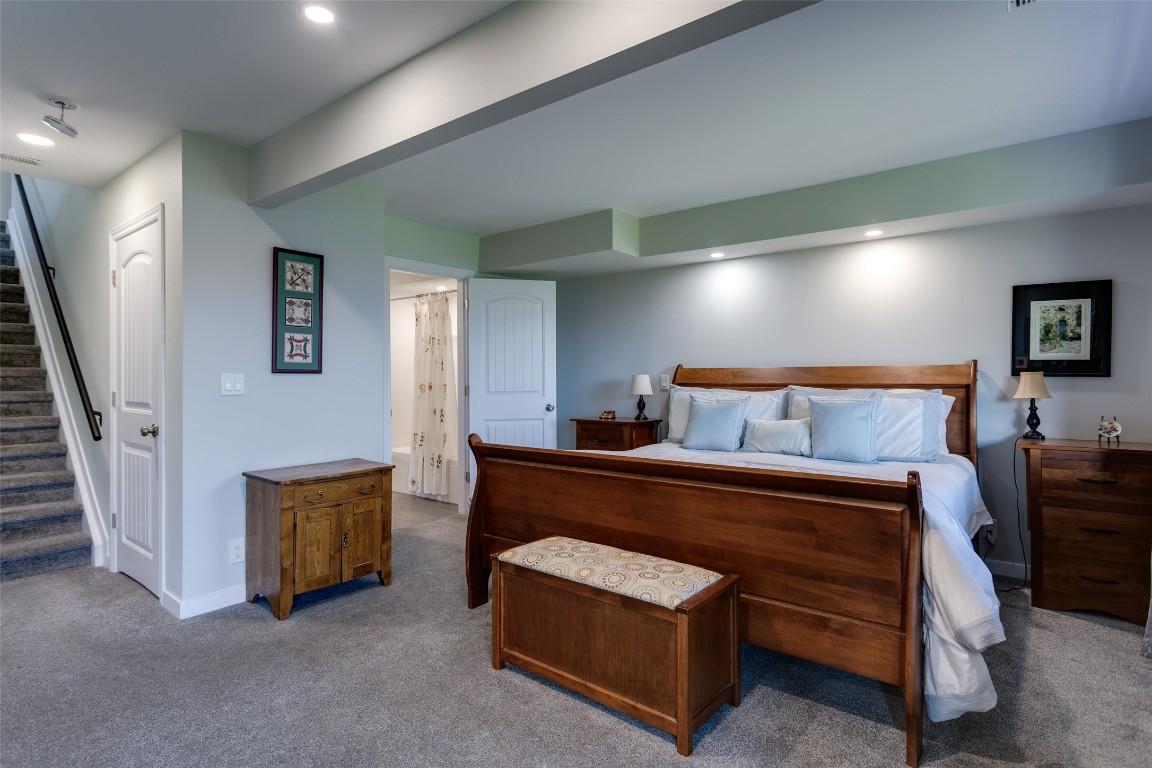 104-5970 Princess Street, Peachland, BC - Indoor Photo Showing Bedroom