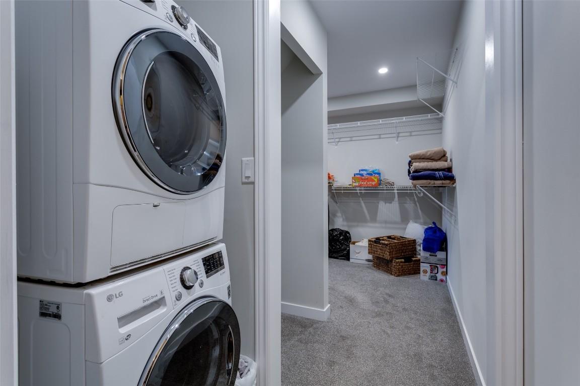 104-5970 Princess Street, Peachland, BC - Indoor Photo Showing Laundry Room
