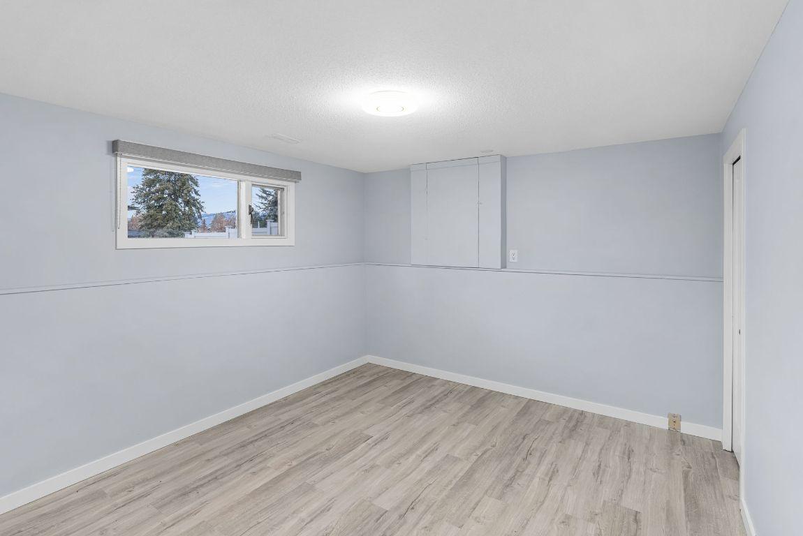 4611 Gordon Drive, Kelowna, BC - Indoor Photo Showing Other Room
