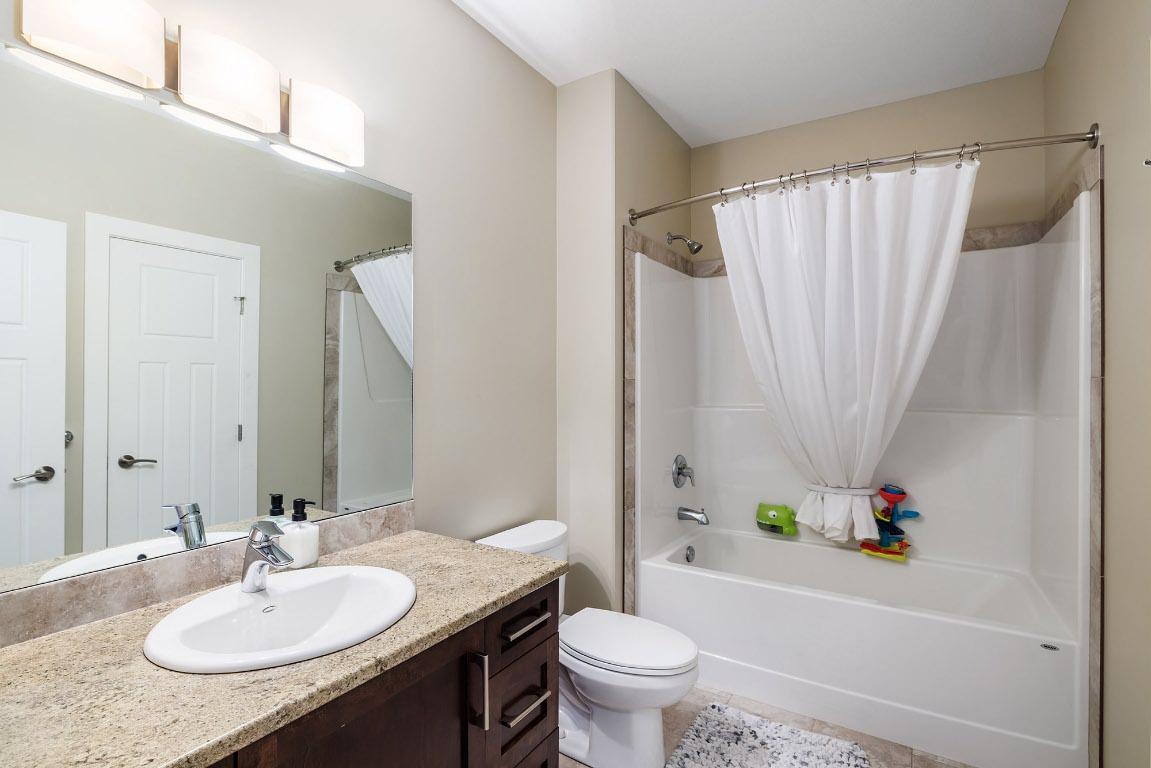 1858 Split Rail Place, Kelowna, BC - Indoor Photo Showing Bathroom