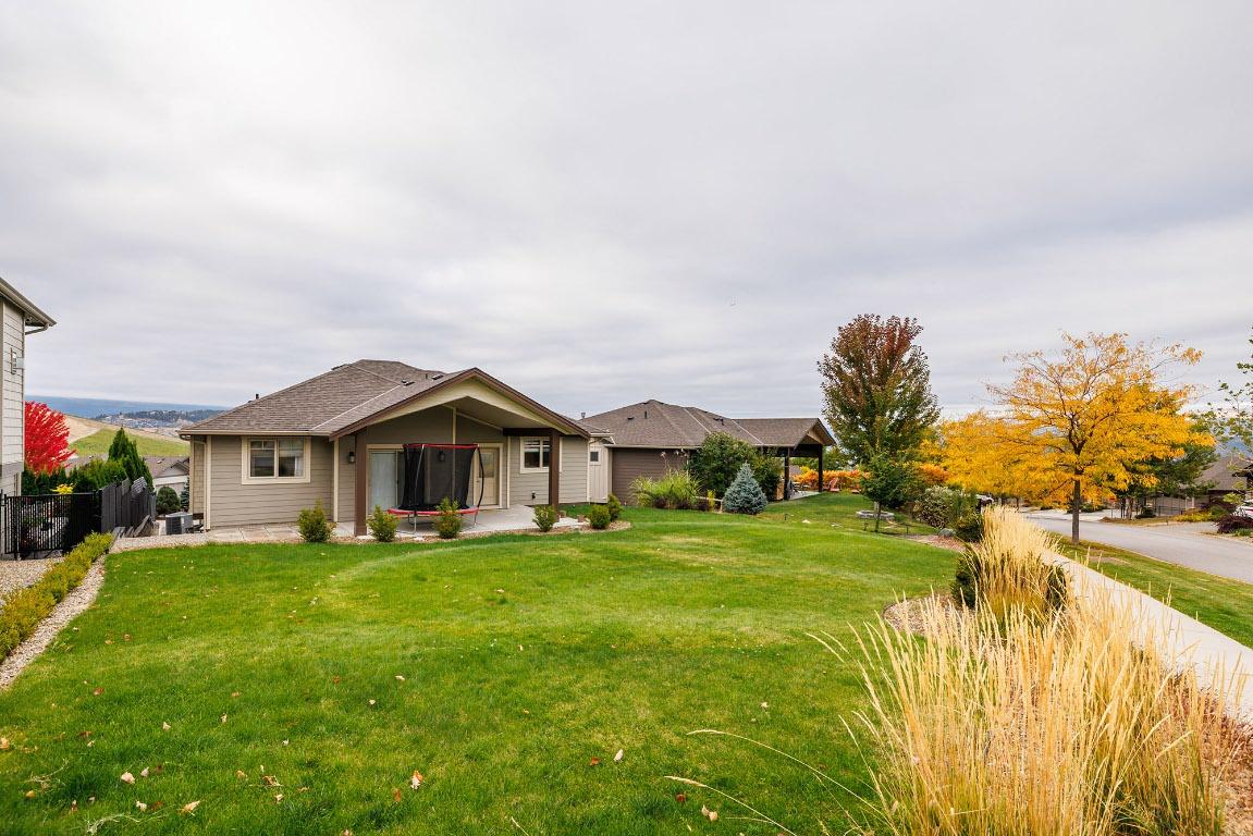 1858 Split Rail Place, Kelowna, BC - Outdoor