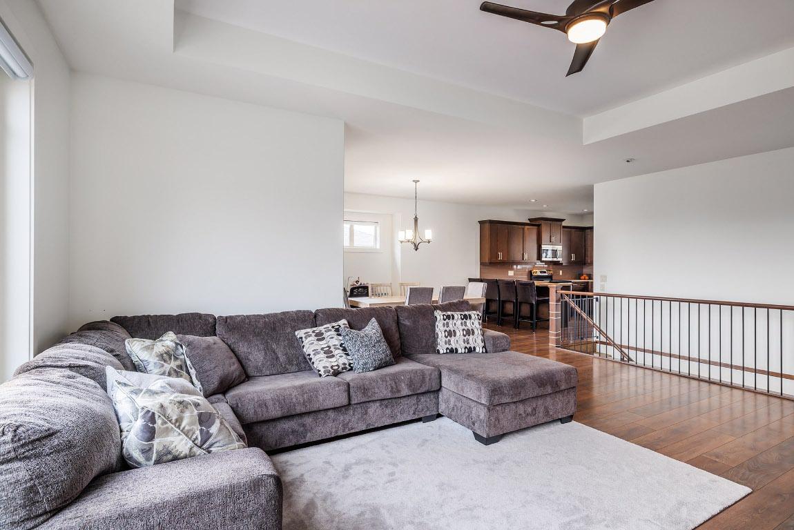 1858 Split Rail Place, Kelowna, BC - Indoor Photo Showing Living Room