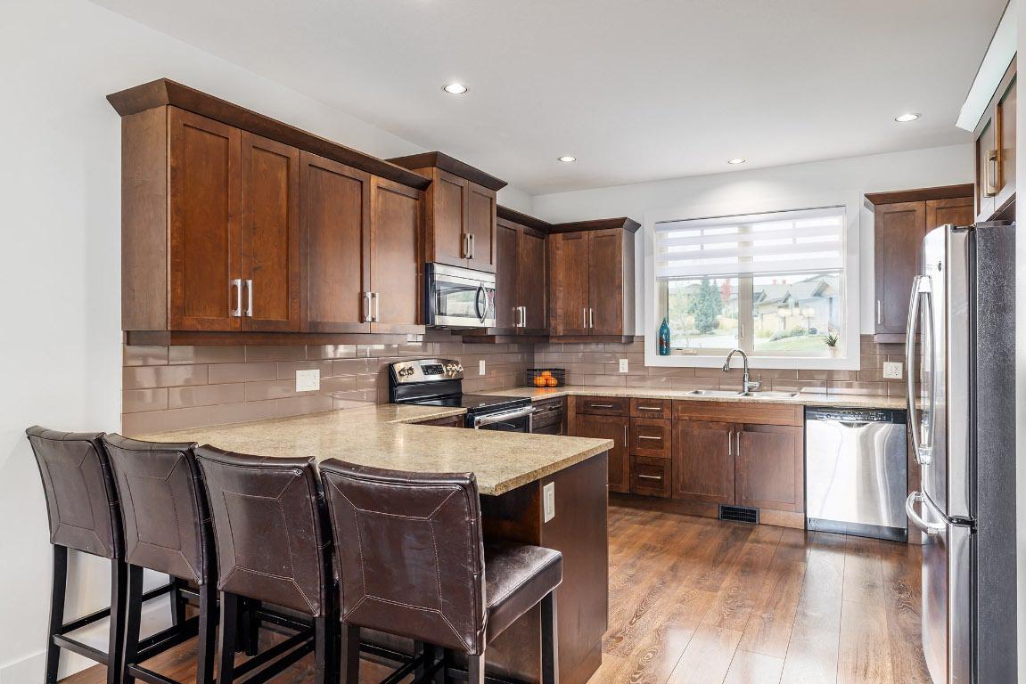 1858 Split Rail Place, Kelowna, BC - Indoor Photo Showing Kitchen