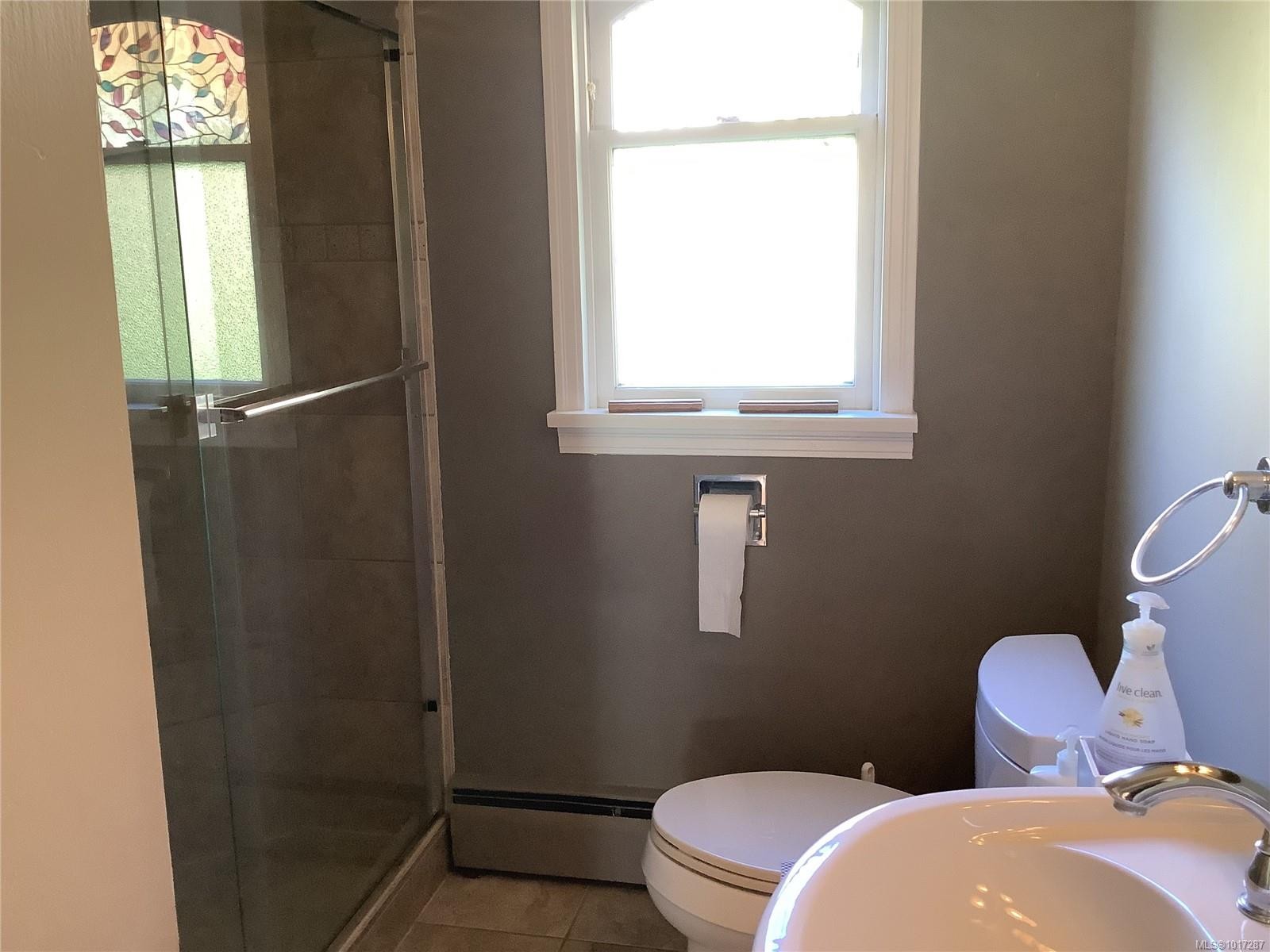 110 10Th Ave, Sointula, BC