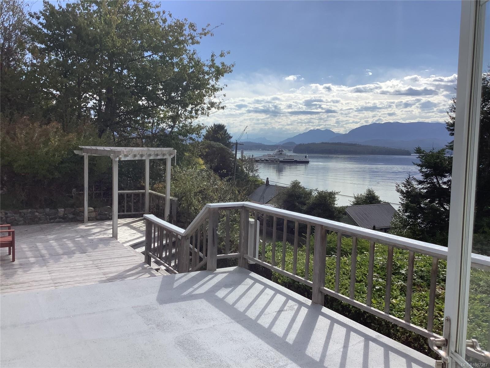 110 10Th Ave, Sointula, BC