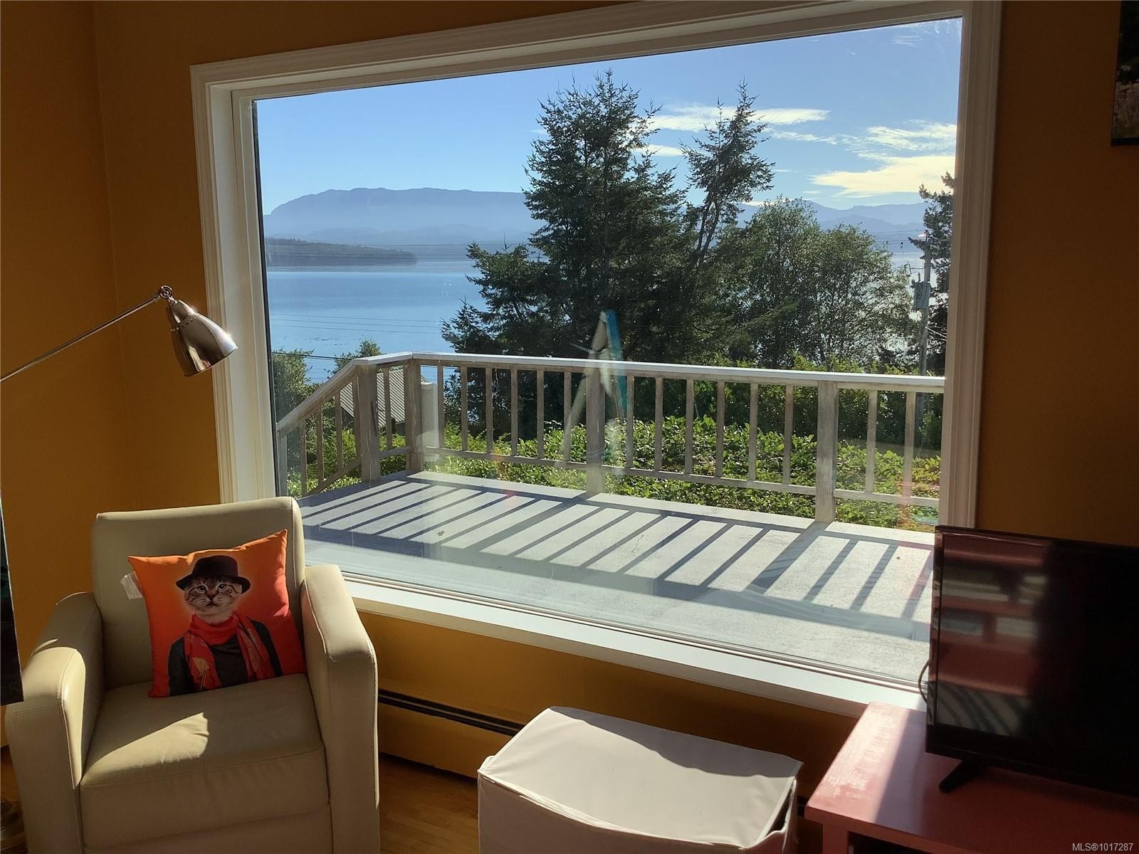 110 10Th Ave, Sointula, BC