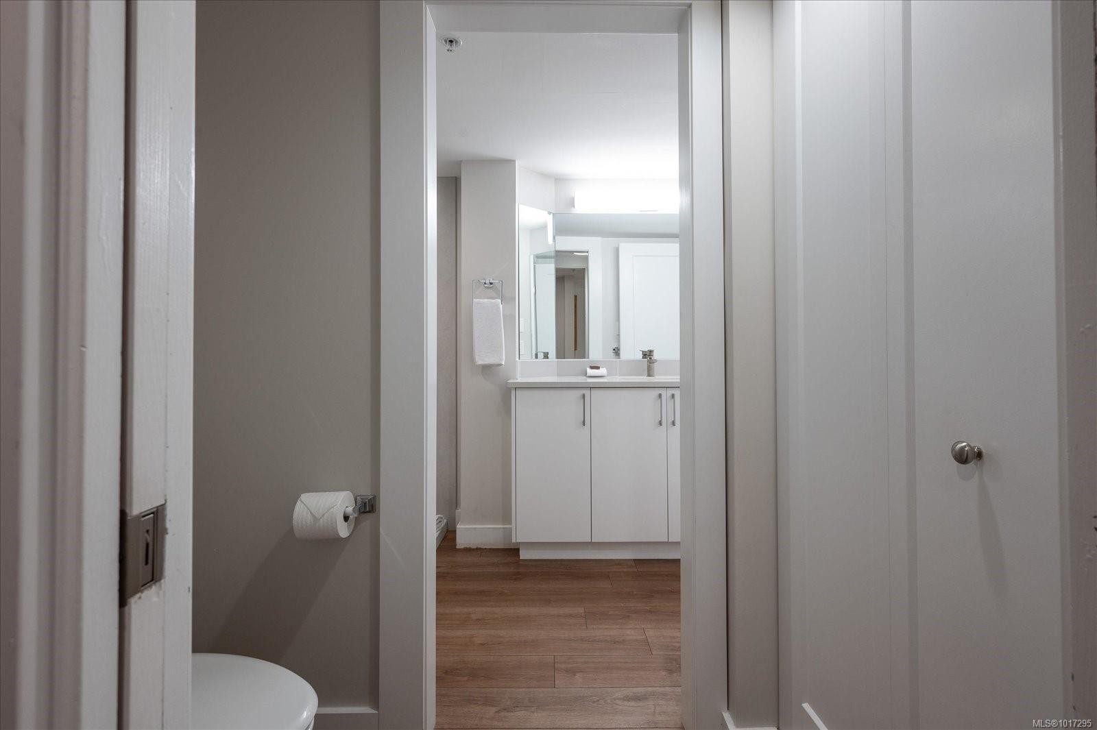 712-1600 Stroulger Rd, Nanoose Bay, BC - Indoor Photo Showing Bathroom