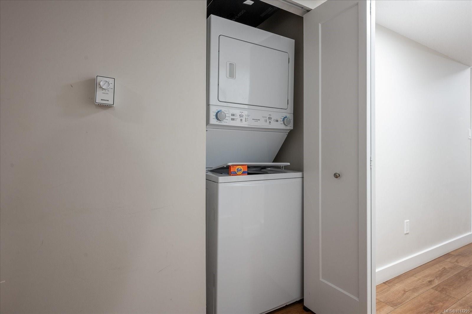 712-1600 Stroulger Rd, Nanoose Bay, BC - Indoor Photo Showing Laundry Room