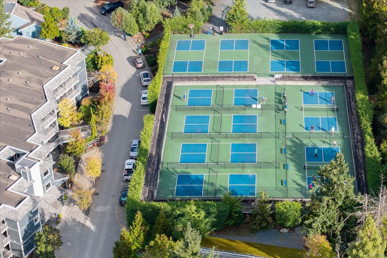 712-1600 Stroulger Rd, Nanoose Bay, BC - Outdoor