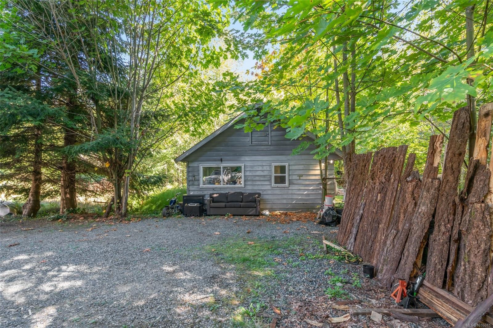 2560 Grafton Ave, Coombs, BC