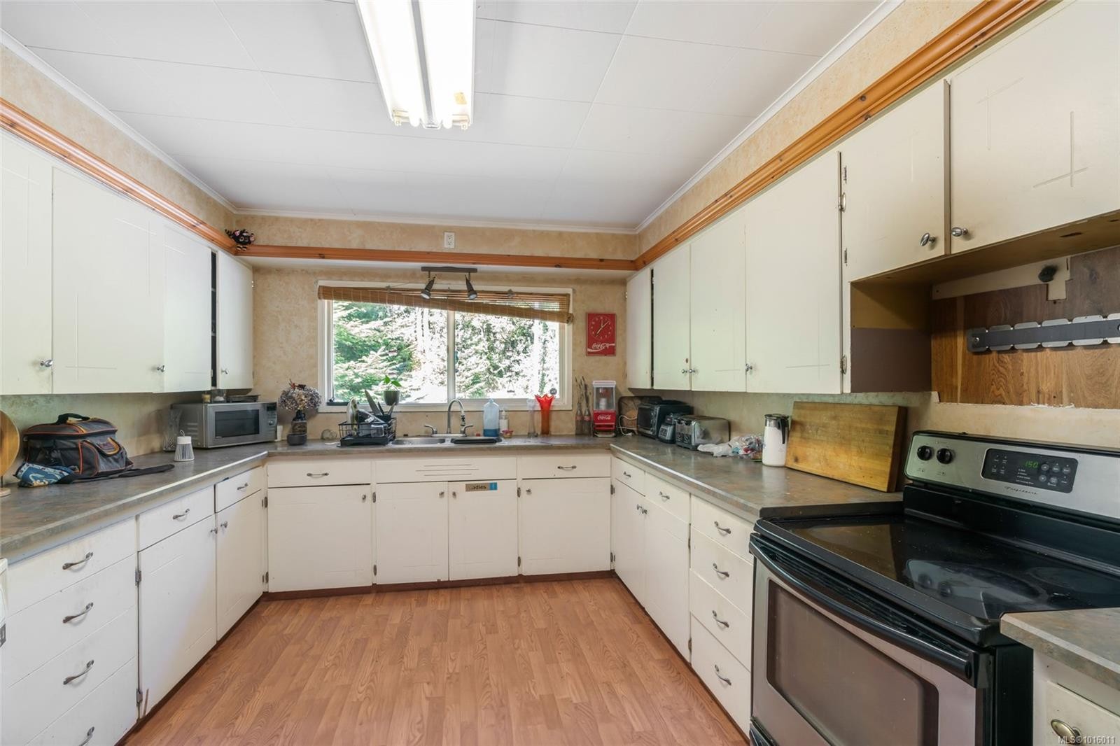 2560 Grafton Ave, Coombs, BC