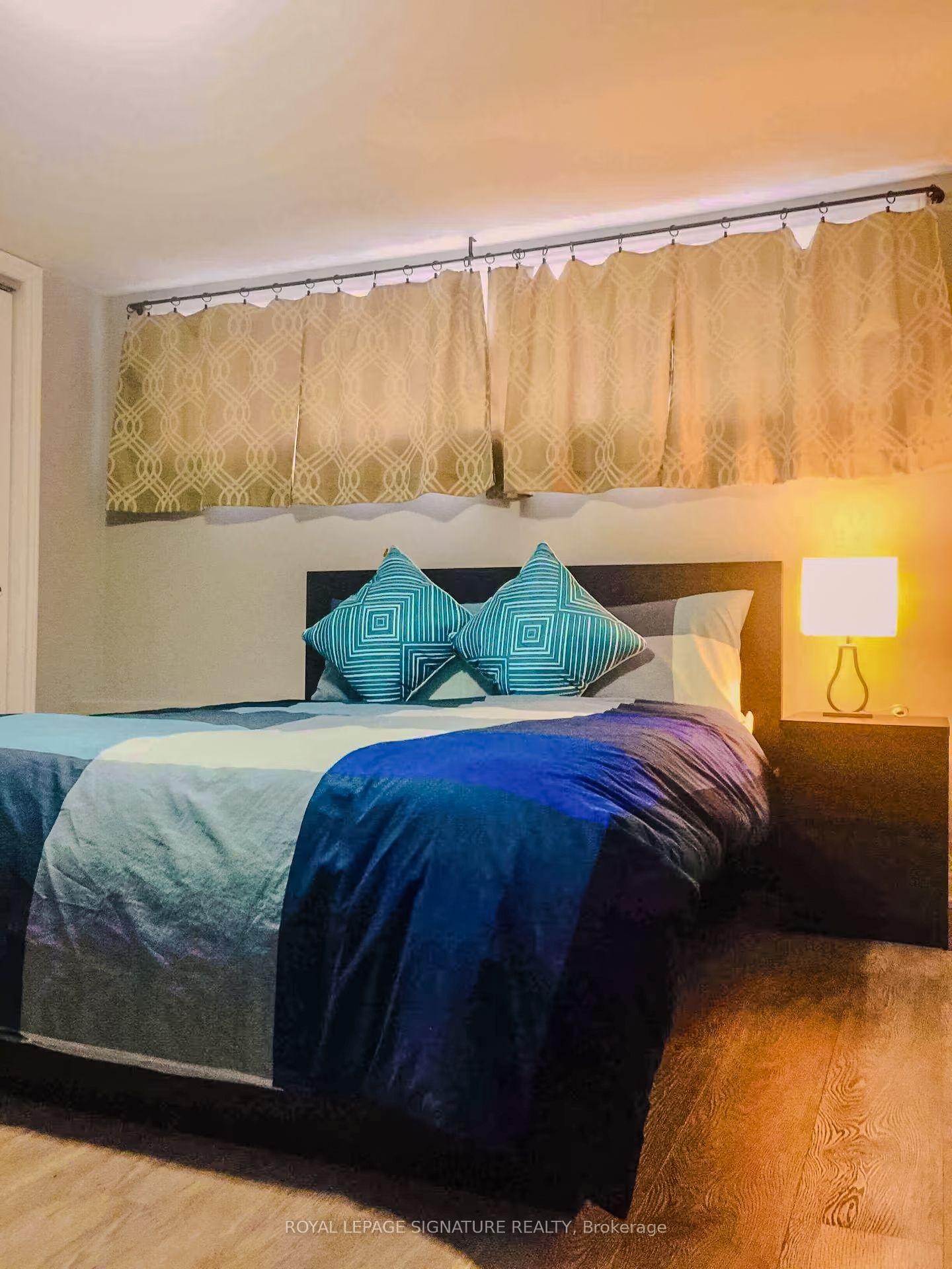 11 Blaydon Avenue, Toronto, ON - Indoor Photo Showing Bedroom